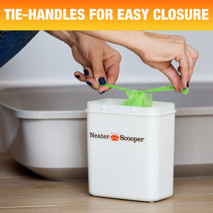 Person tying the Neaer scooper bag closed. Text on screen reads: Tie-handes for easy closure.